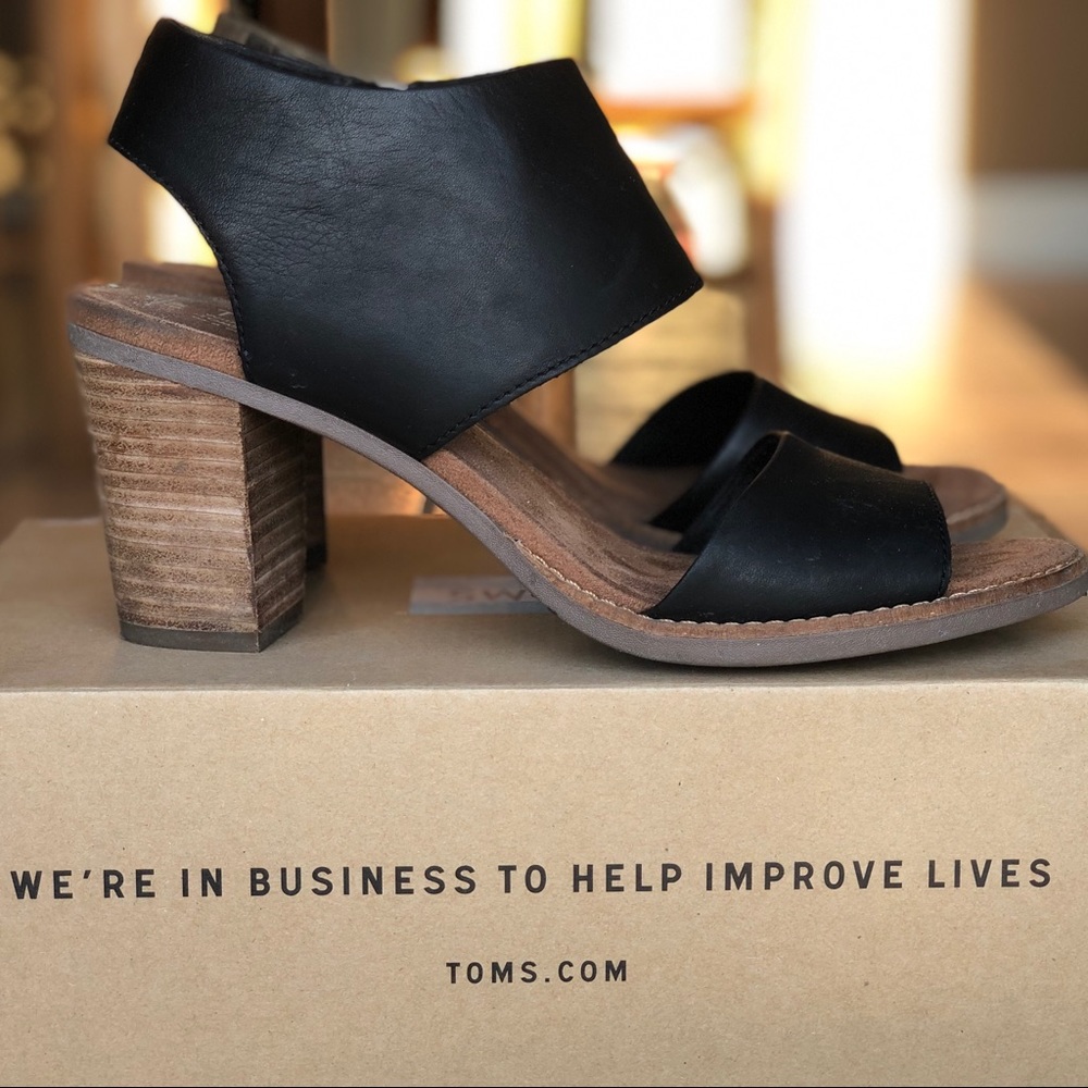 TOMS Sandal